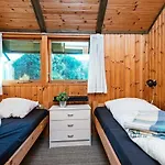 6 Person In Knebel-by Traum *