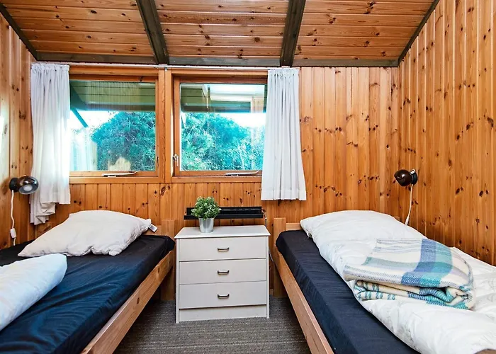 6 Person In Knebel-by Traum *